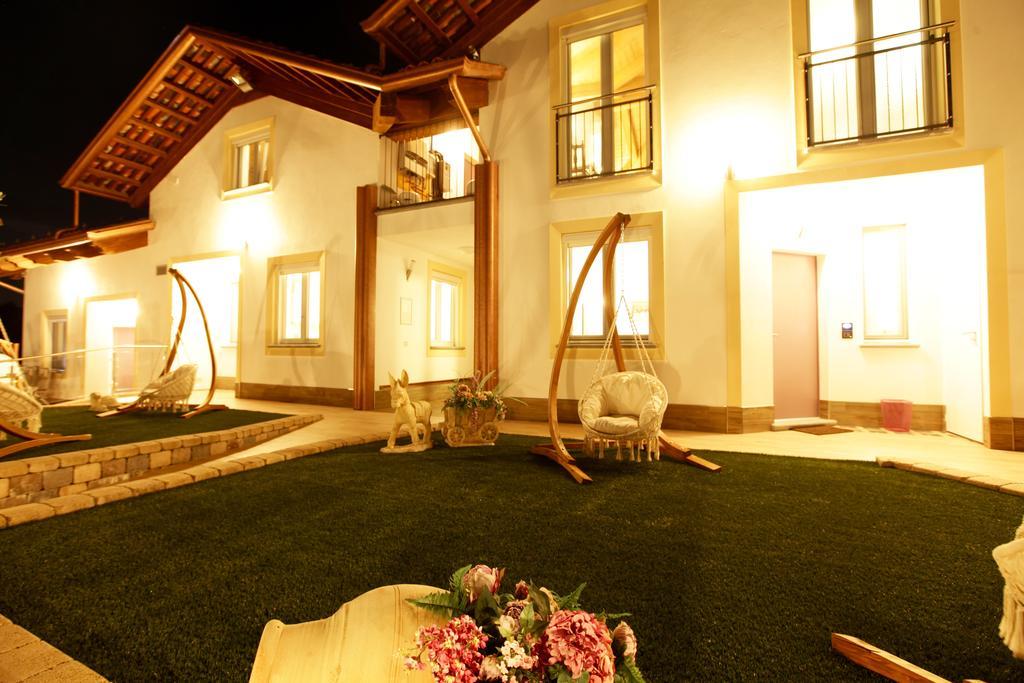 Wellness Suite Na' Canuna' Roddi Kültér fotó