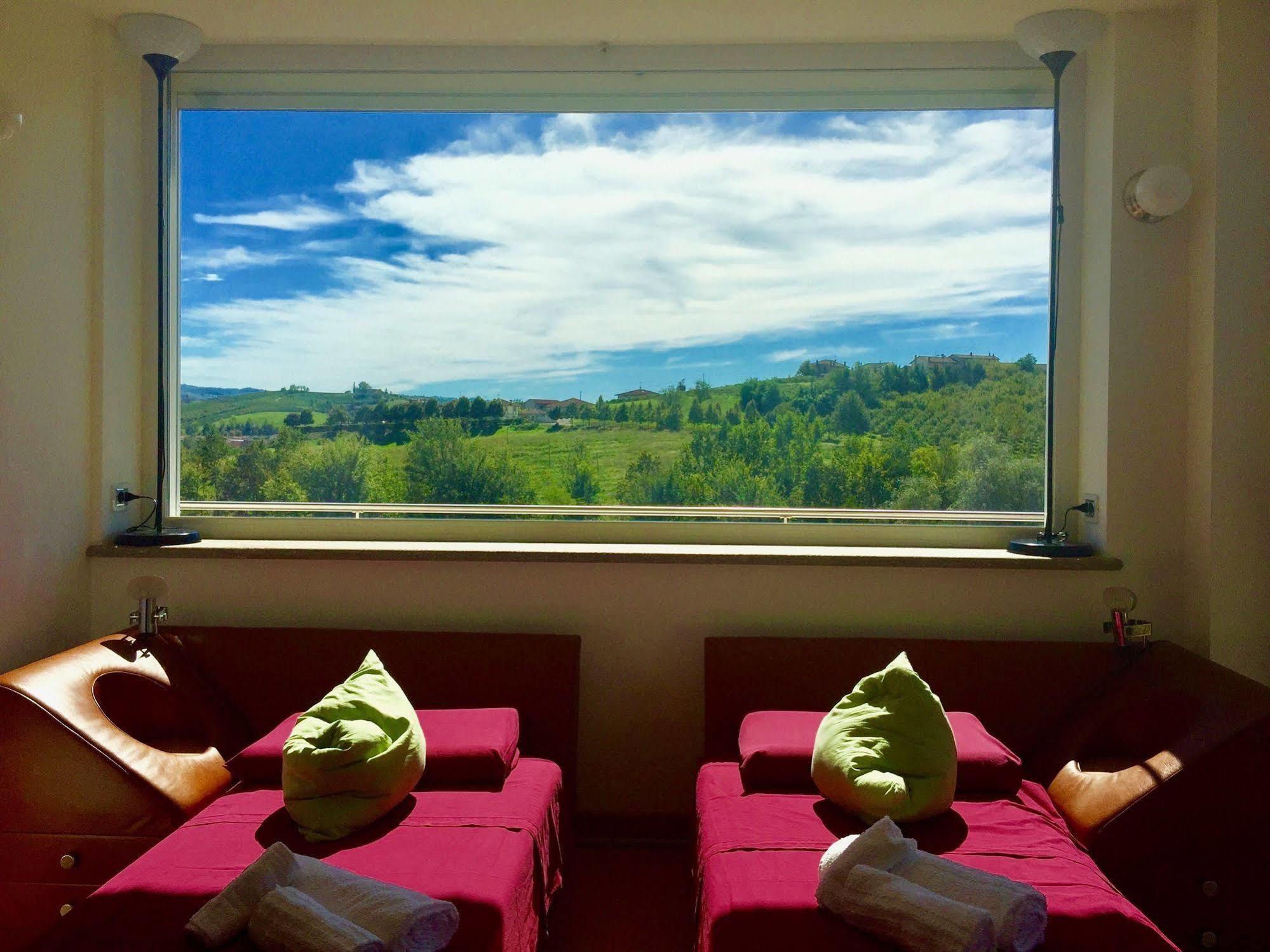 Wellness Suite Na' Canuna' Roddi Kültér fotó