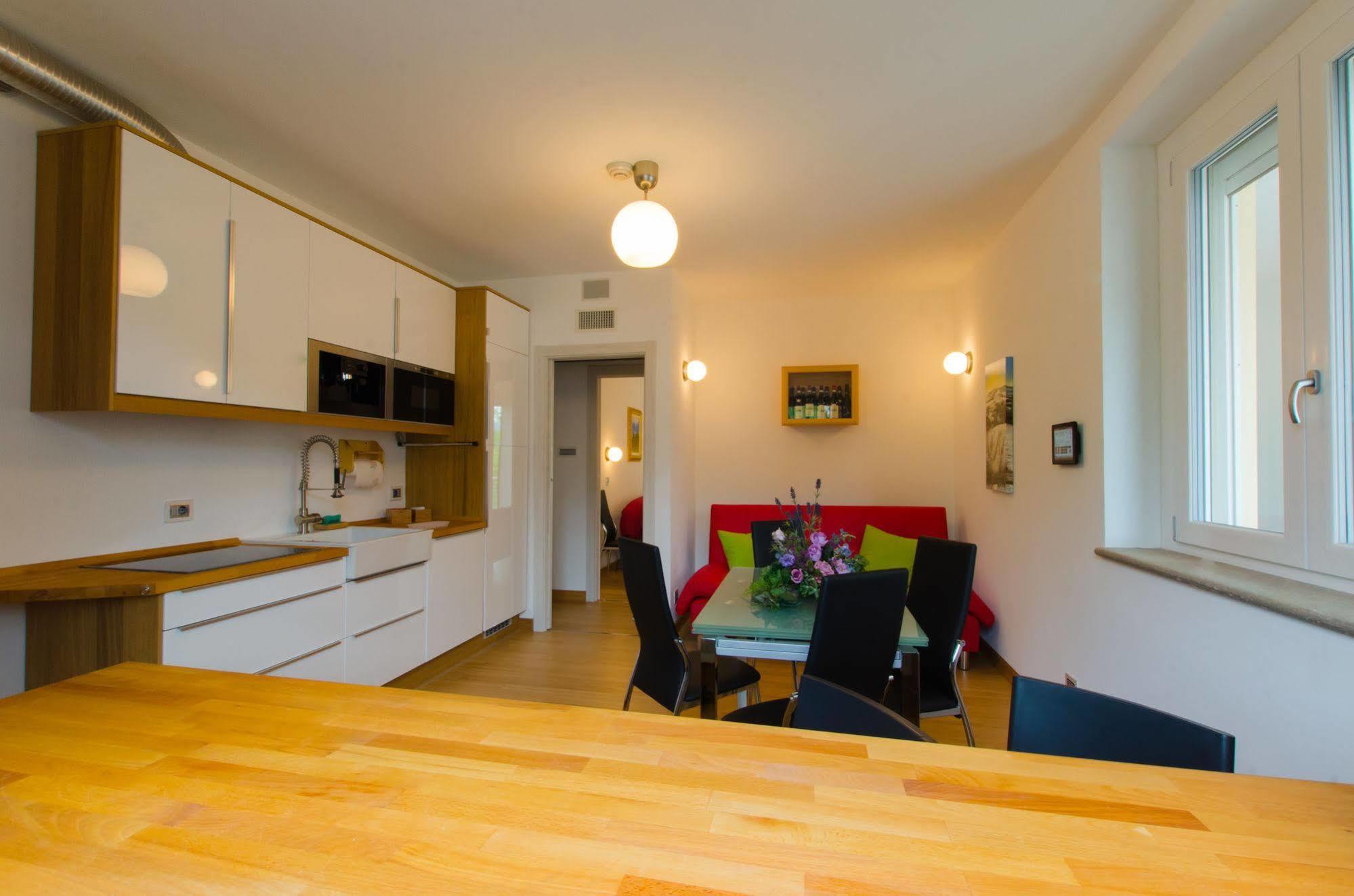 Wellness Suite Na' Canuna' Roddi Kültér fotó
